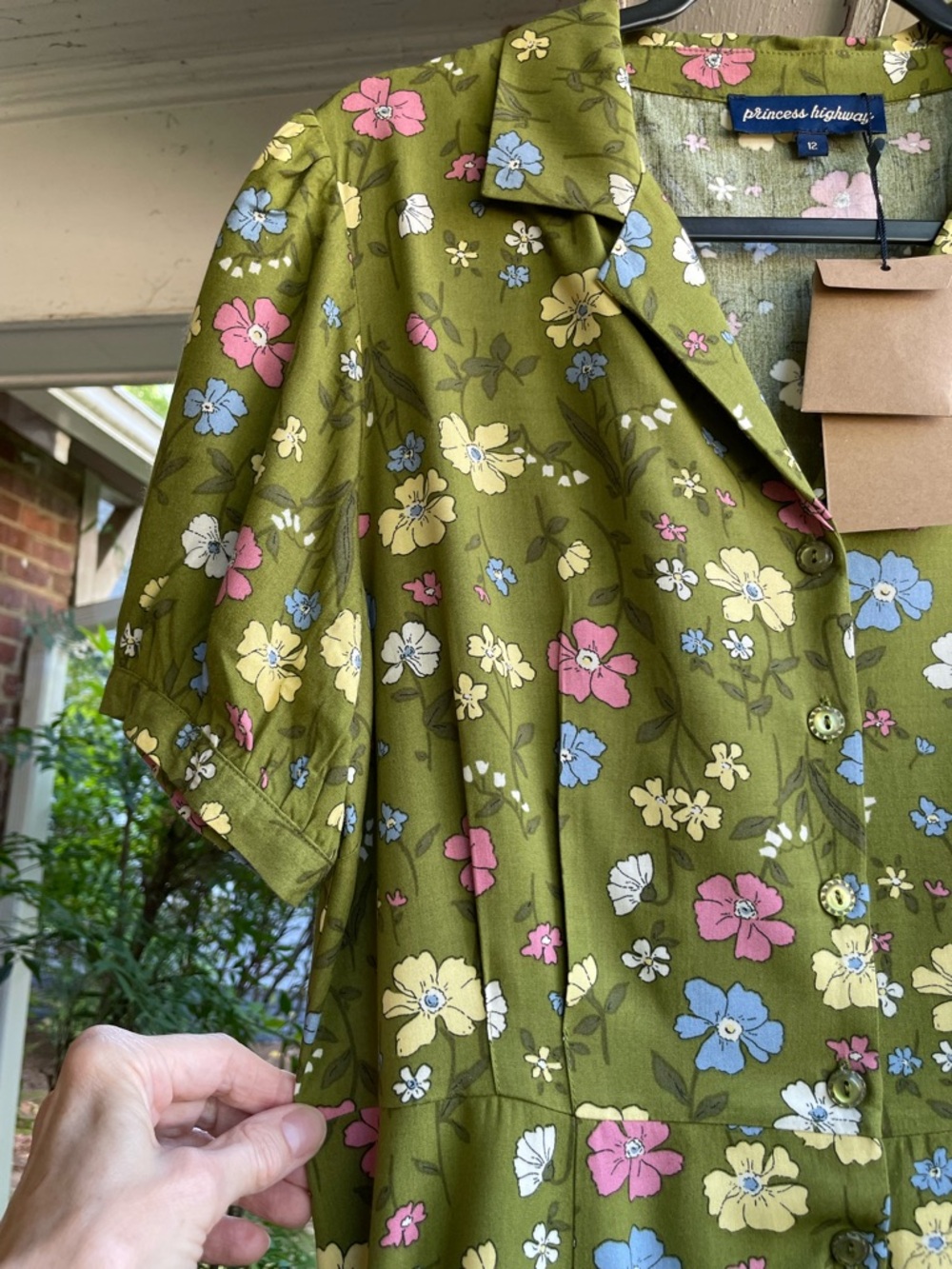 Green Floral Short Sleeve Shirt Dress by Princess Highway. - Picture 7 of 11